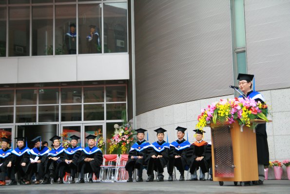 Graduate _010_