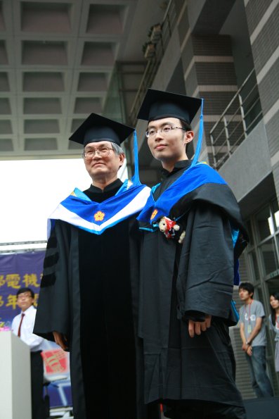 Graduate _100_
