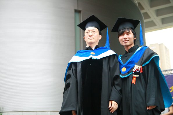 Graduate _110_