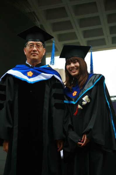 Graduate _113_