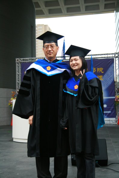 Graduate _117_