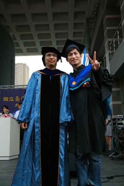Graduate _148_