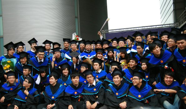 Graduate _183_