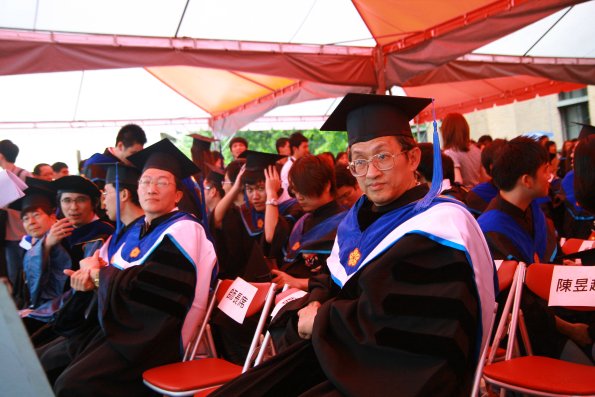Graduate _29_