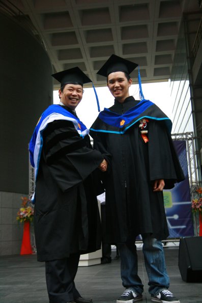 Graduate _75_